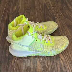 NIKE KYRIE FLYTRAP 4 Volt Men's neon Basketball/Court Sneakers